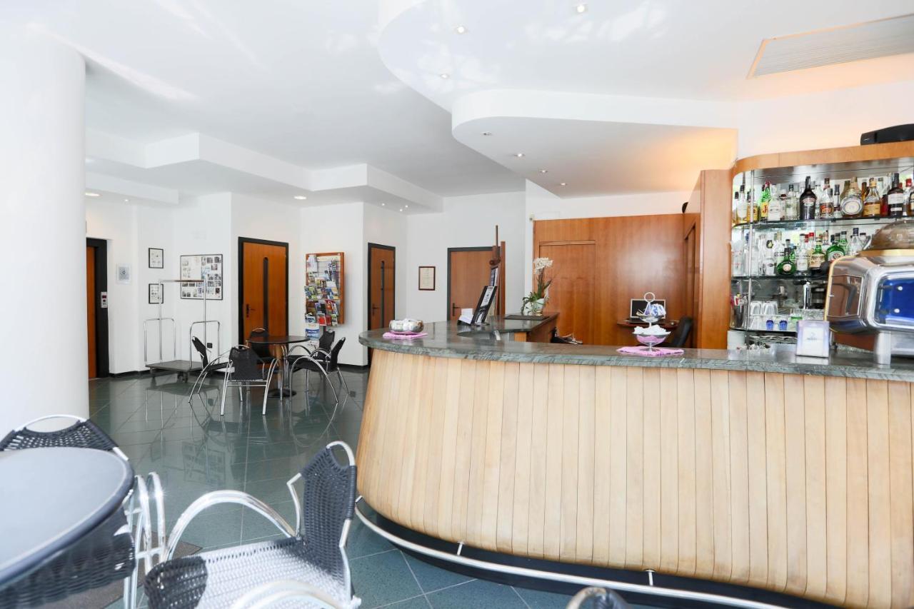 Hotel Ali D'Oro Rimini Extérieur photo
